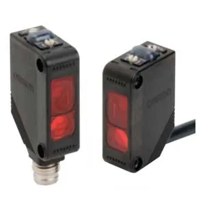 Ảnh của Cảm biến quang Omron E3Z-R61-C 2M | Lọc phân cực, Ngõ ra NPN, Chống nhiễu vật bóng